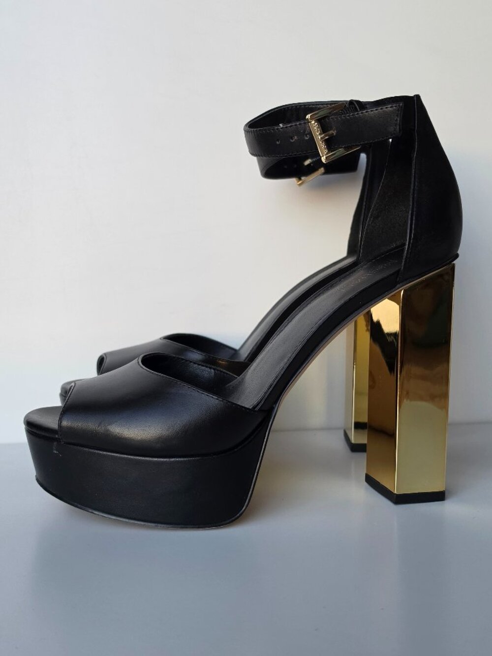 Michael Kors Petra Platform leather Black & Gold Sandal - Picture 6 of 11
